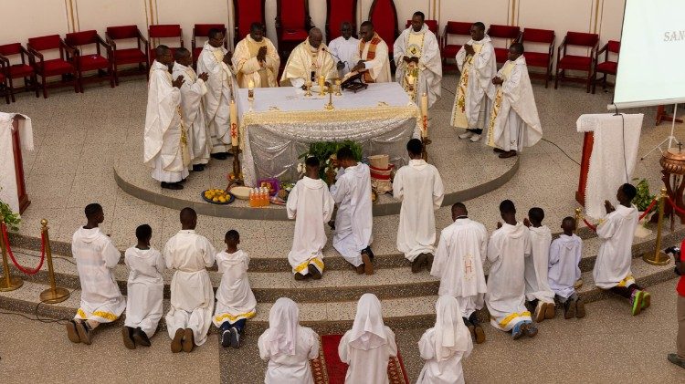 2025.12.31 Guinée, Noël avec les enfants
