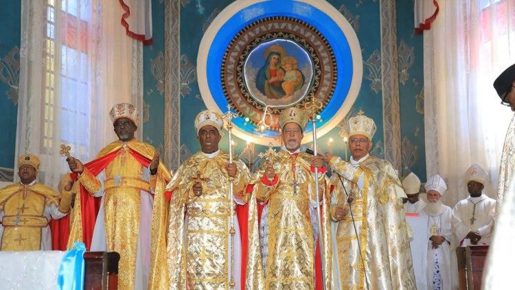 የክቡር አቡነ ተስፋስላሴ (ተስፋዬ) ታደሰ ቅብዓተ ጵጵስና በልደታ ለማሪያም ካቴድራል ተካሄደ