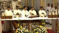Misa en la Catedral de San Lorenzo Mártir de Santa Cruz de la Sierra en Bolivia