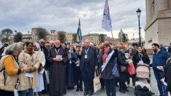 Kard. Anders Arborelius z pielgrzymami