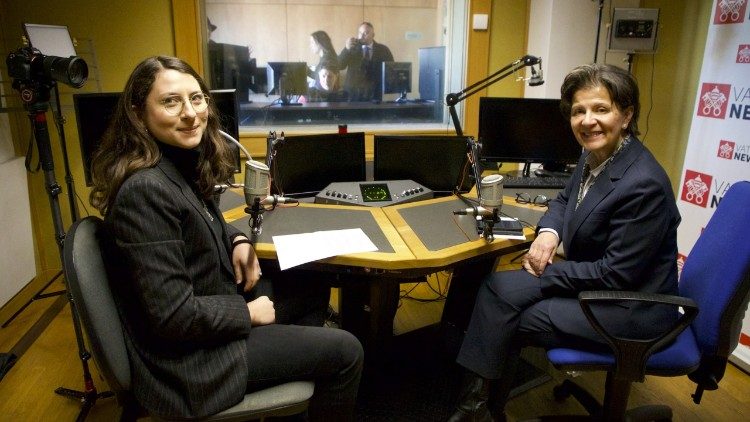 Un momento dell'intervista con la ministra del Turismo e delle Antichità del Regno Hashemita di Giordania, Lina Annab