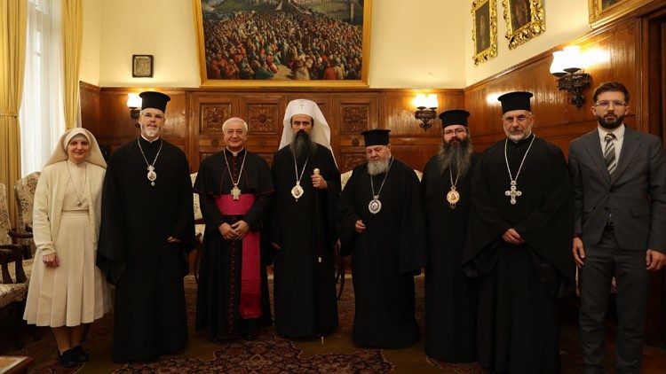 Среща между Негово Светейшество патриарх Даниил и монсеньор Суриани