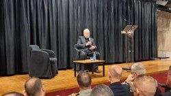 Monsignor Paul Richard Gallagher al centro culturale francese St Louis