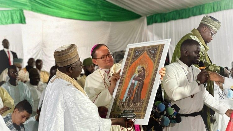 Dom Sommertag ao entregar o quadro de São Francisco de Assis ao Sultão do Egito