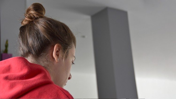 2025.02.10 giovane donna aborto