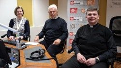 A gyulafehérvári zarándokokkal a stúdióban 