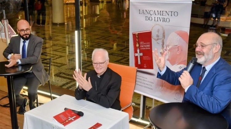 Lançado o livro, “Cardeal Odilo Pedro Scherer: um Padre a Vida Toda”
