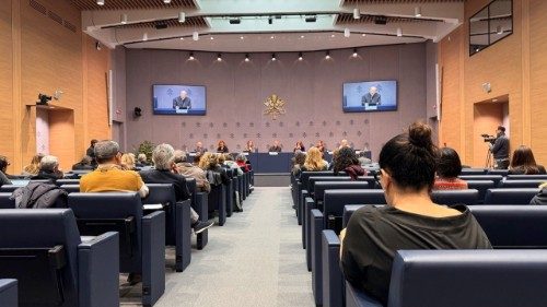 »Umetnost poživlja upanje«. Predstavitev jubileja umetnikov