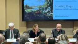 Vatikánská konference "Sdílení naděje" ke Svatému roku umění a kultury.