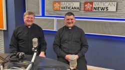 Jubilejas gads: priesteri Eduards Voroņeckis un Ilmārs Tolstovs Vatikāna Radio