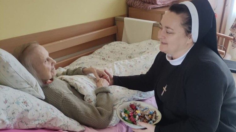 Wiele sióstr zakonnych pracuje w służbie zdrowia, w szpitalach, hospicjach czy domach opieki