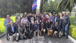 Diáconos permanentes cabo-verdianos (com esposas e alguns sacerdotes) em Roma para o Jubileu dos Diáconos.