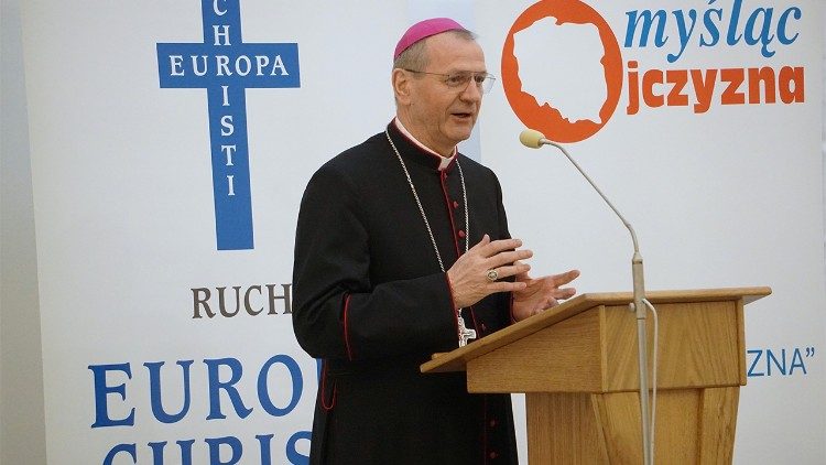 Abp Tadeusz Wojda podczas Kongresu Ruchu Europa Christi na Jasnej Górze (@JasnaGoraNews)