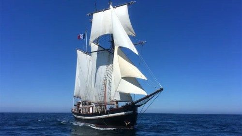 Paz y diálogo en el Mediterráneo, los jóvenes del «Bel Espoir» en Estambul