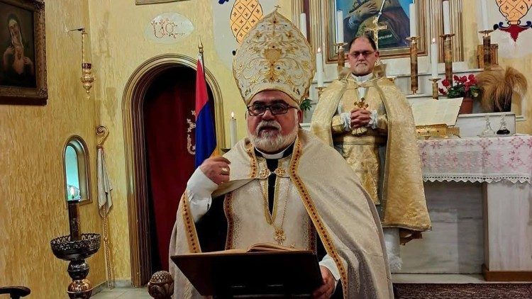 Յունաստանի Հայ Կաթողիկէ Եկեղեցին ողջունեց նոր առաջնորդը ու հրաժեշտ տուաւ նախկինին