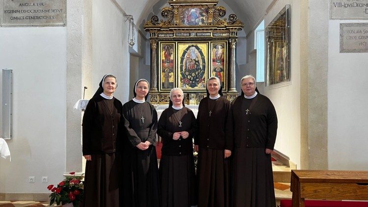 Nova vrhovna uprava Družbe sestara franjevki od Bezgrešnog začeća u Dubrovniku (Foto: Angelina Tadić)