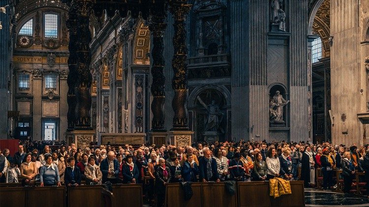 Une messe a été célébrée par l'archevêque de Paris ce jeudi 27 février à 15h en la basilique Saint-Pierre. Crédit : Liam Hoarau / Diocèse de Paris.