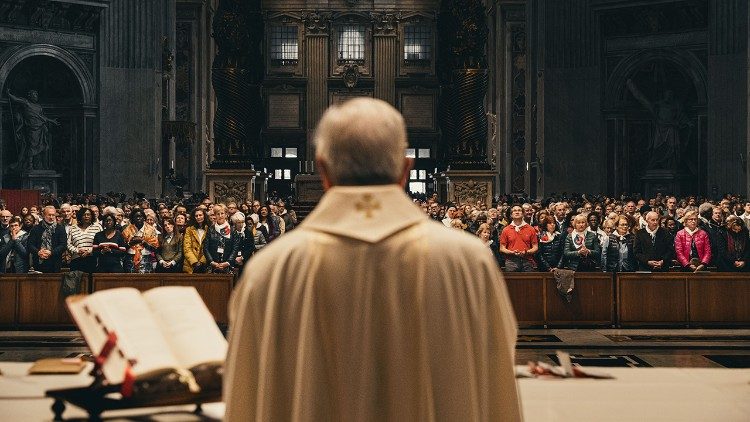 Une messe a été célébrée par l'archevêque de Paris ce jeudi 27 février à 15h en la basilique Saint-Pierre. Crédit : Liam Hoarau / Diocèse de Paris.