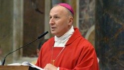 2025.02.06 Bp Marek Solarczyk przewodniczący Mszy św. przy grobie św. Jana Pawła II