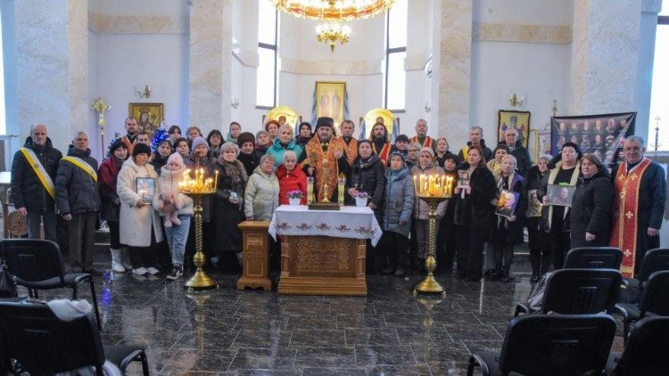 La liturgia a Pivdenne prima della cena organizzata dai Cavalieri di Colombo