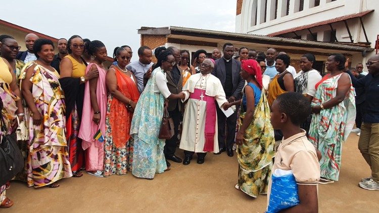 Mwa bandimi ya Cyangugu bayàki mpo ya milùlù, banzingi Episkopo monene ya Bukavu