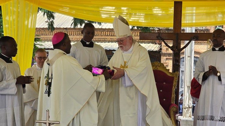 Arcebispo Gallagher na Missa celebrada em 12 de janeiro de 2025, em Brazzaville.