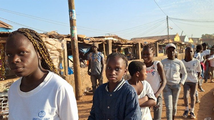 Caminhada pela paz organizada pela diocese de Bafatá, na Guiné-Bissau