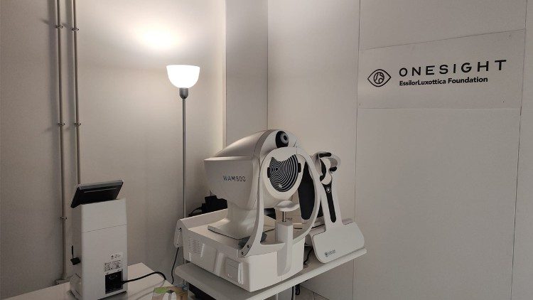 La clinica del nuovo Centro oculistico sociale a Roma