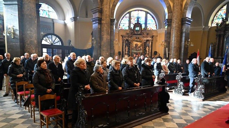 Misno slavlje u katedrali sv. Vida u Rijeci na inicijativu braniteljskih udruga iz RH  (Foto: Riječka nadbiskupija)