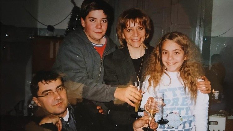  Giustino Parisse, sua moglie Dina e i figli Domenico e Maria Paola