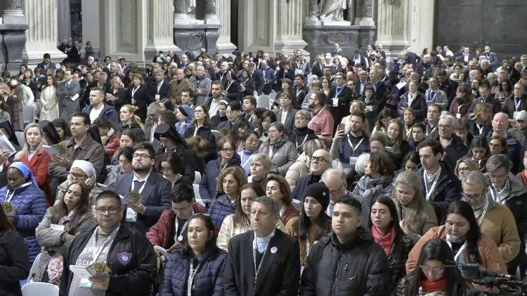 Jornalistas e comunicadores presentes na Basílica de São João de Latrão