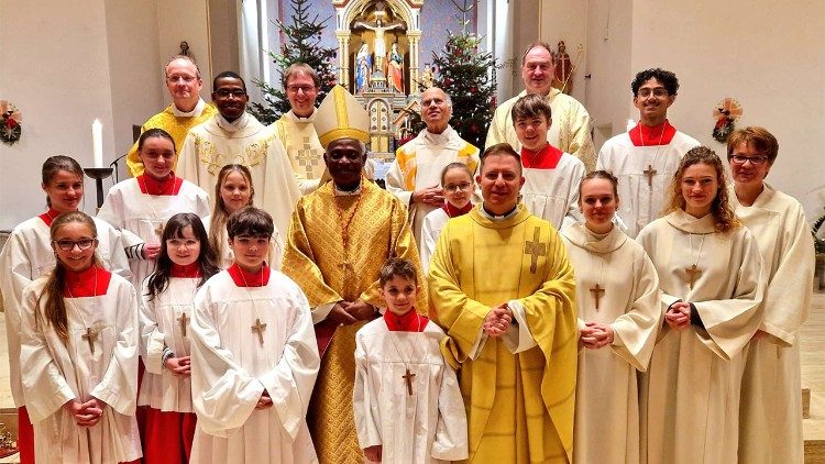 Kardinal Turkson bei Messe in Davos