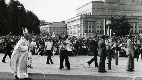 Jan Paweł II i narodziny Solidarności: siła wiary w obliczu komunizmu