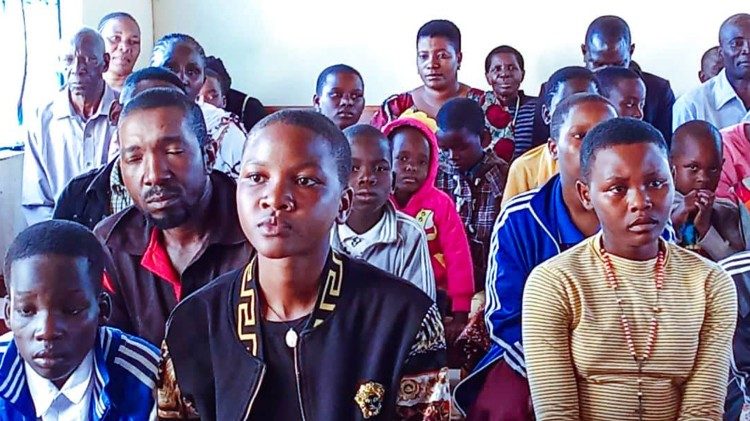 Waamini wa Parokia ya Mt. Paulo VI, Bweri, Musoma