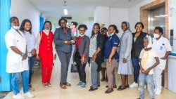 Mulheres da FEG da Universidade Católica de Moçambique solidarizam-se com crianças internadas na Pediatria do HCB