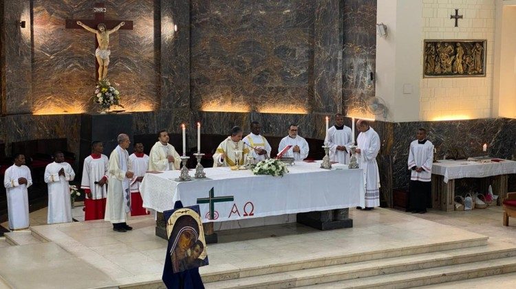 Dom João Carlos Hatoa Nunes, arcebispo de Maputo, na Missa dos 30 anos do Caminho Neocatecumenal em Moçambique