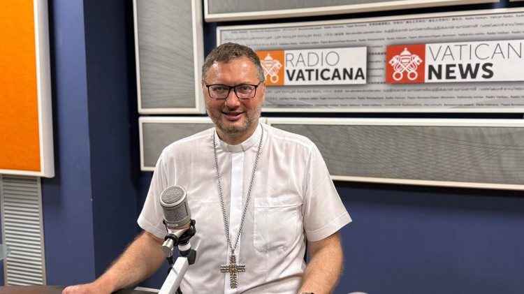 مقابلة مع السفير البابوي في كييف