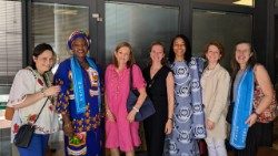 Csehné Vadnai Borbála (balról) a WUCWO vezetőség néhány tagjával  