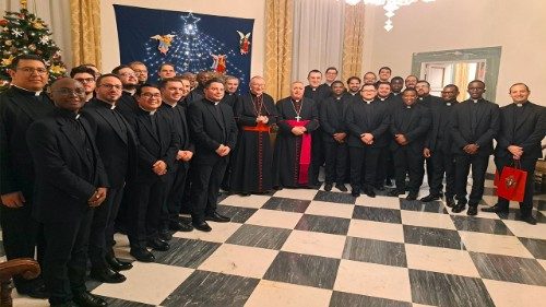 Parolin zur Aufgabe der Nuntien: „Frieden säen mit der Diplomatie des Evangeliums“