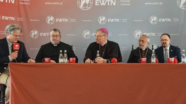 مؤتمر فرسافيا حول العبادة الدائمة: منبع الرجاء وتجدد الإيمان في العالم