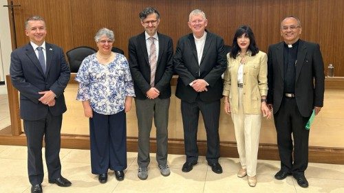 Panelistas en el conversatorio "Transiciones justas" en la Pontificia Universidad Gregoriana de Roma. (@Óscar Elizalde - CELAM)