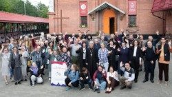 Новосибирск. Юбилей по случаю 350-летия явления Святейшего Сердца Иисуса св. Маргарите Марии Алакок (© ТВ Кана)