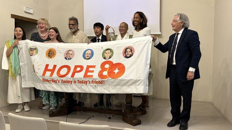 La delegazione di Hope80 a Roma