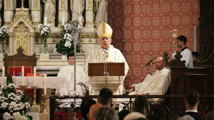 Nadbiskup Vukšić predvodio euharistijsko slavlje na Tijelovo u sarajevskoj katedrali (Foto: KTA BiH)