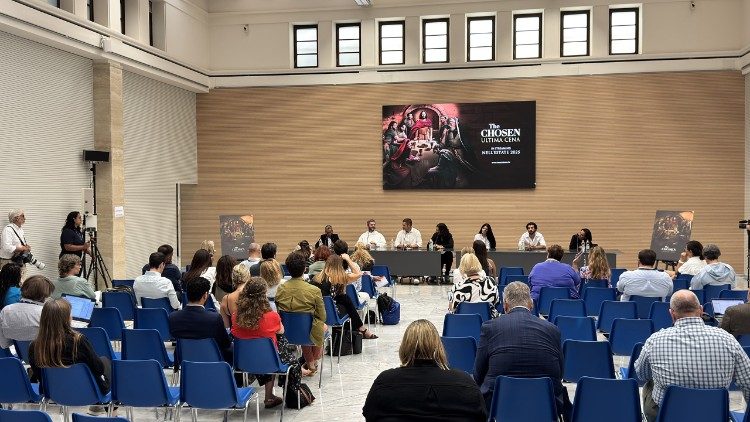 Coletiva de imprensa no Vaticano