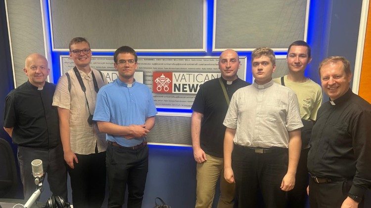 Seminarzyści z Drohiczyna w Radiu Watykańskim