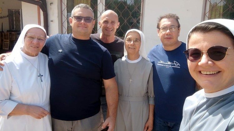 Wspólnota z Nurca - Stacji z Matką Vicarią s. Rafaellą Pedrini i wolontariuszami z Włoch