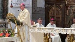 2025.06.24 Msza św. z udziałem polskich seminarzystów, kapłanów i biskupów