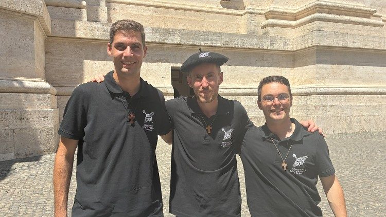 Hadrien, Geoffroy et Gabriel, séminaristes à Toulouse. 