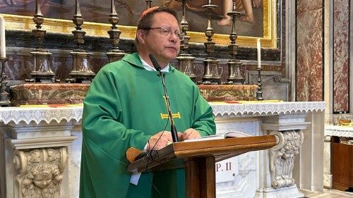 Kard. Ryś przy grobie św. Jana Pawła II: poznanie Boga to nie wiedza, ale relacja